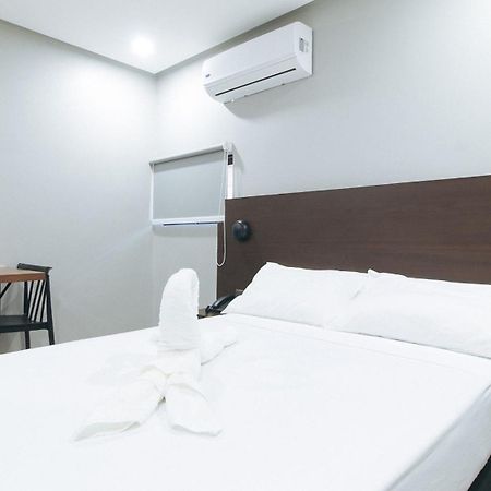 Sunny Day Residences Антиполо Екстериор снимка